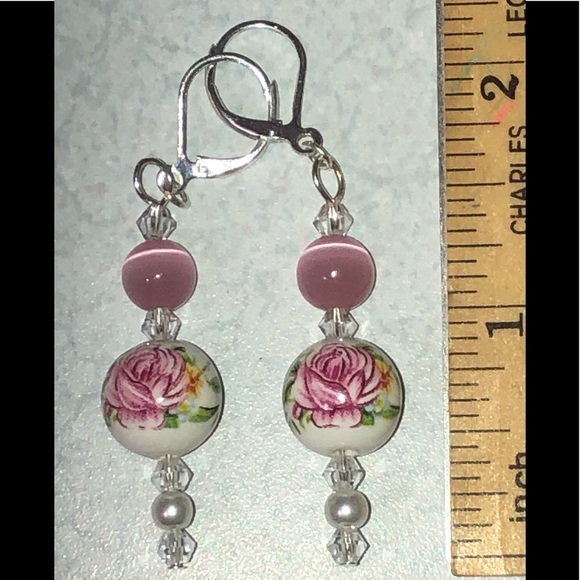 Floral Earrings - Picture 5 of 5